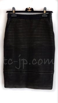CHANEL 13S Black Stretchable Mesh Jacket With Pearl Button Skirt 38 40 44 シャネル ブラック ビッグ パール ボタン ストレッチ メッシュ ジャケット スカート 即発