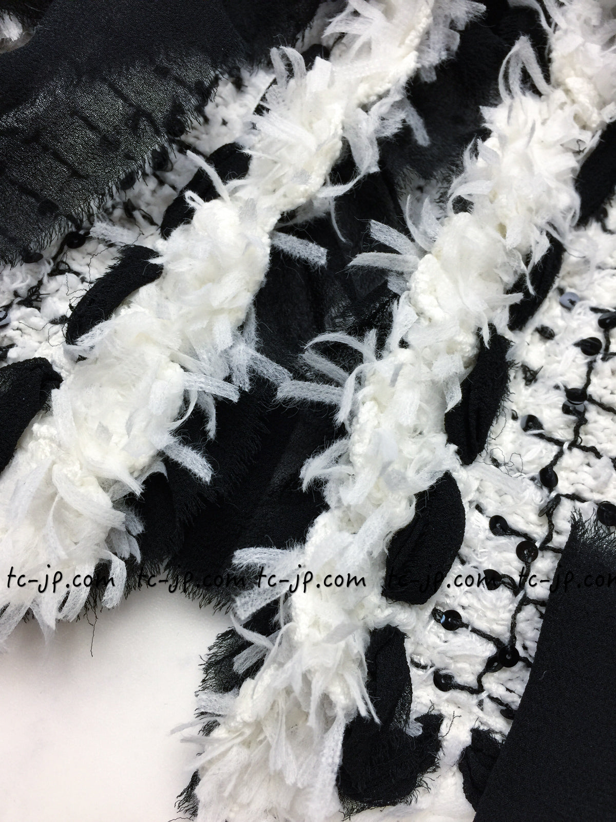 CHANEL 05S White Black Tweed Cardigan Jacket Skirt 34 36 38 42 シャネル ホワイト・ブラックリボン・ツイード・カーディガン・ジャケット・スカート 即発