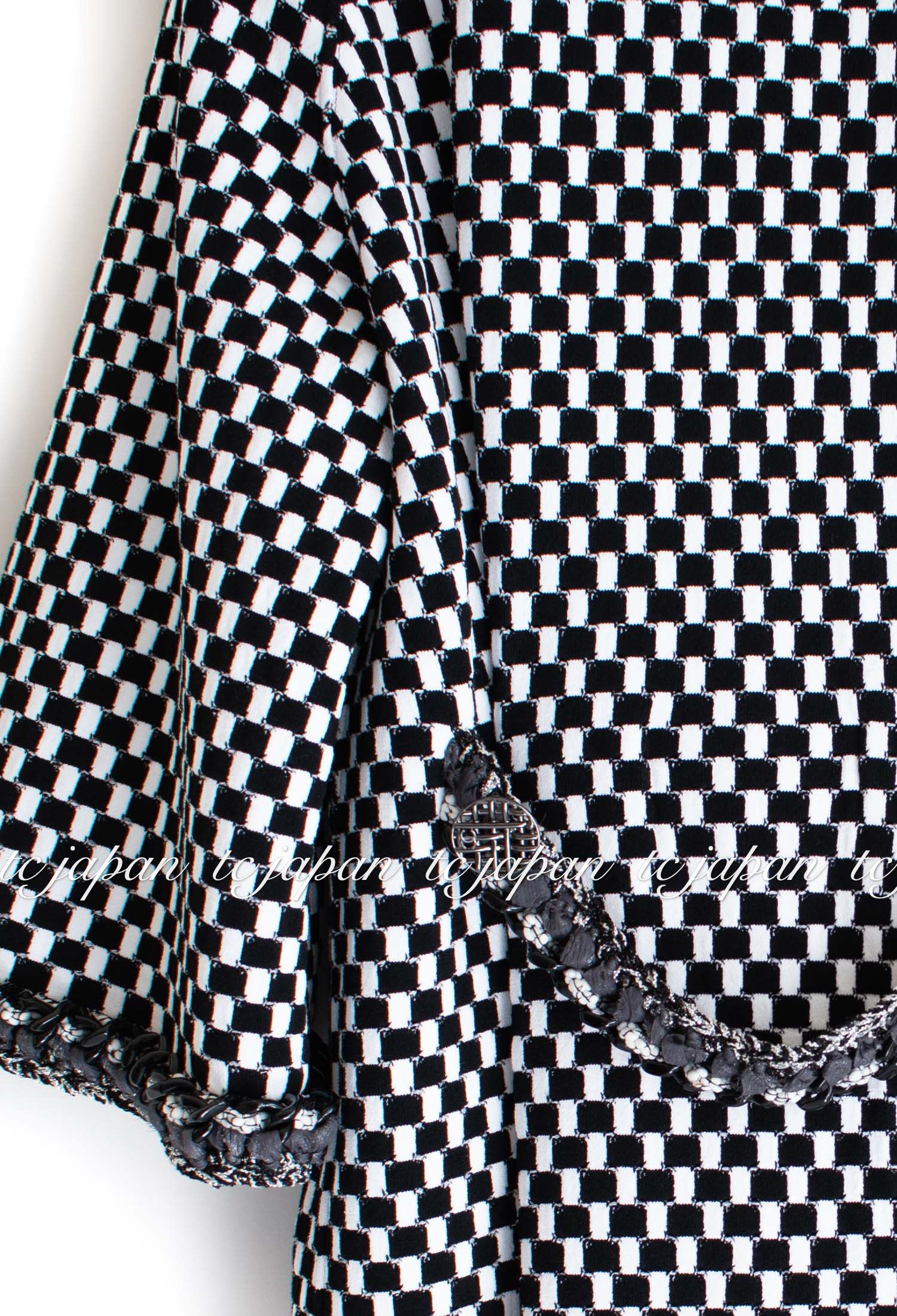 CHANEL 14S Black White Chain trimming Knit  Coat Cardigan 38 40 シャネル チェーントリム・チェック柄 ホワイト・ブラック・ニット・コート 即発